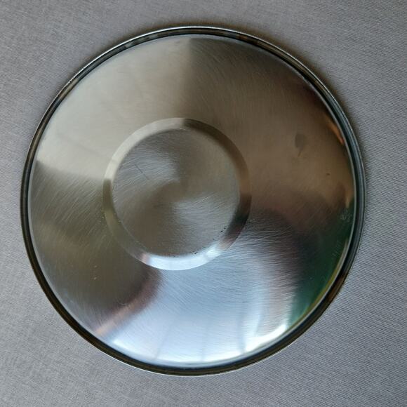 Two small silver saucers plates 6" diameter vintage Kromex ? 292g shiny - Picture 3 of 9